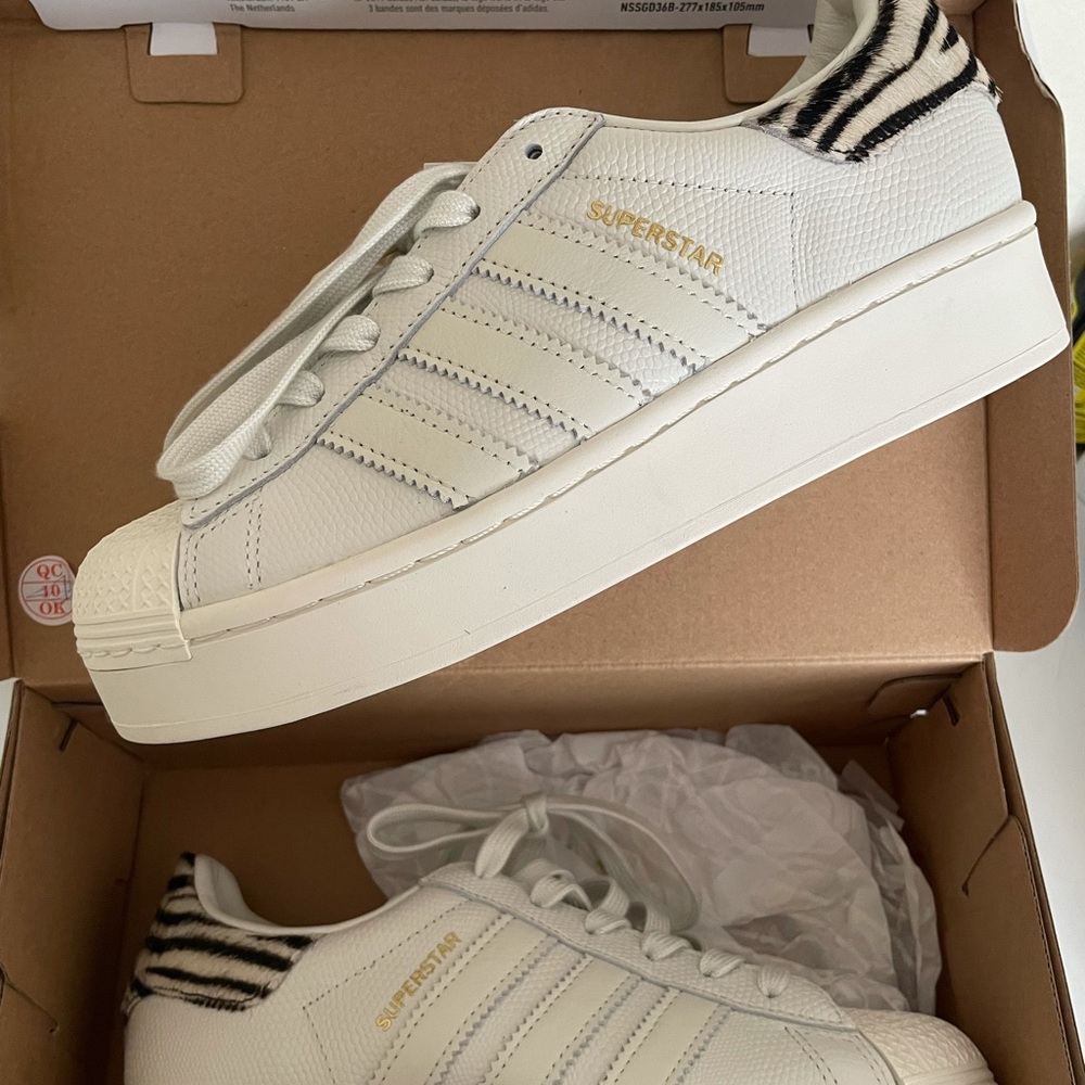 Adidas fuzzy zebra superstars size 6